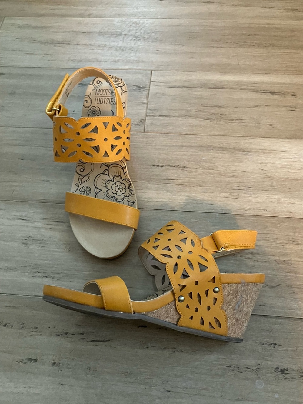 Mootsies Tootsies yellow wedge back strap women’s heels. Size 8